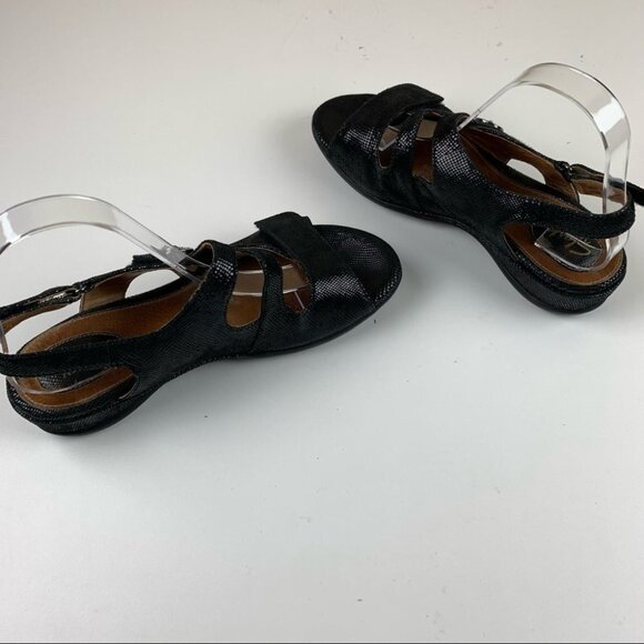 CLARKS Artisan I Black Leather I Sandal - Picture 4 of 12